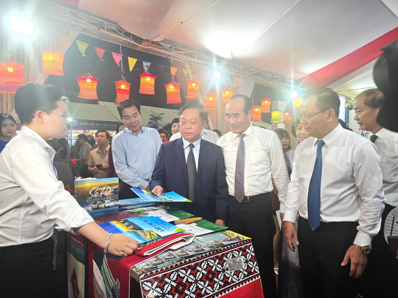 Khai mạc Hội chợ Du lịch quốc tế Lào Cai năm 2025 