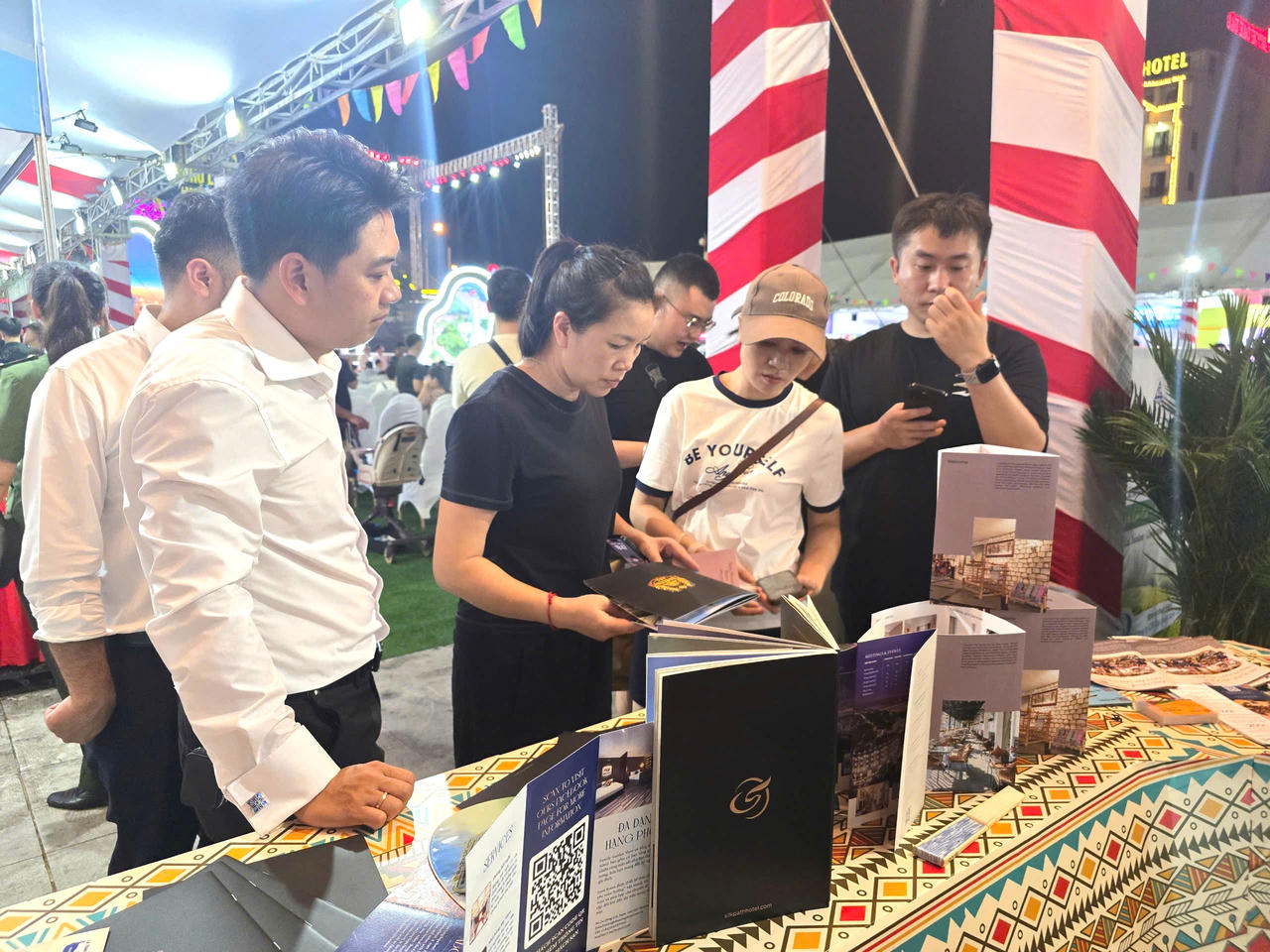 Khai mạc Hội chợ Du lịch quốc tế Lào Cai năm 2025 