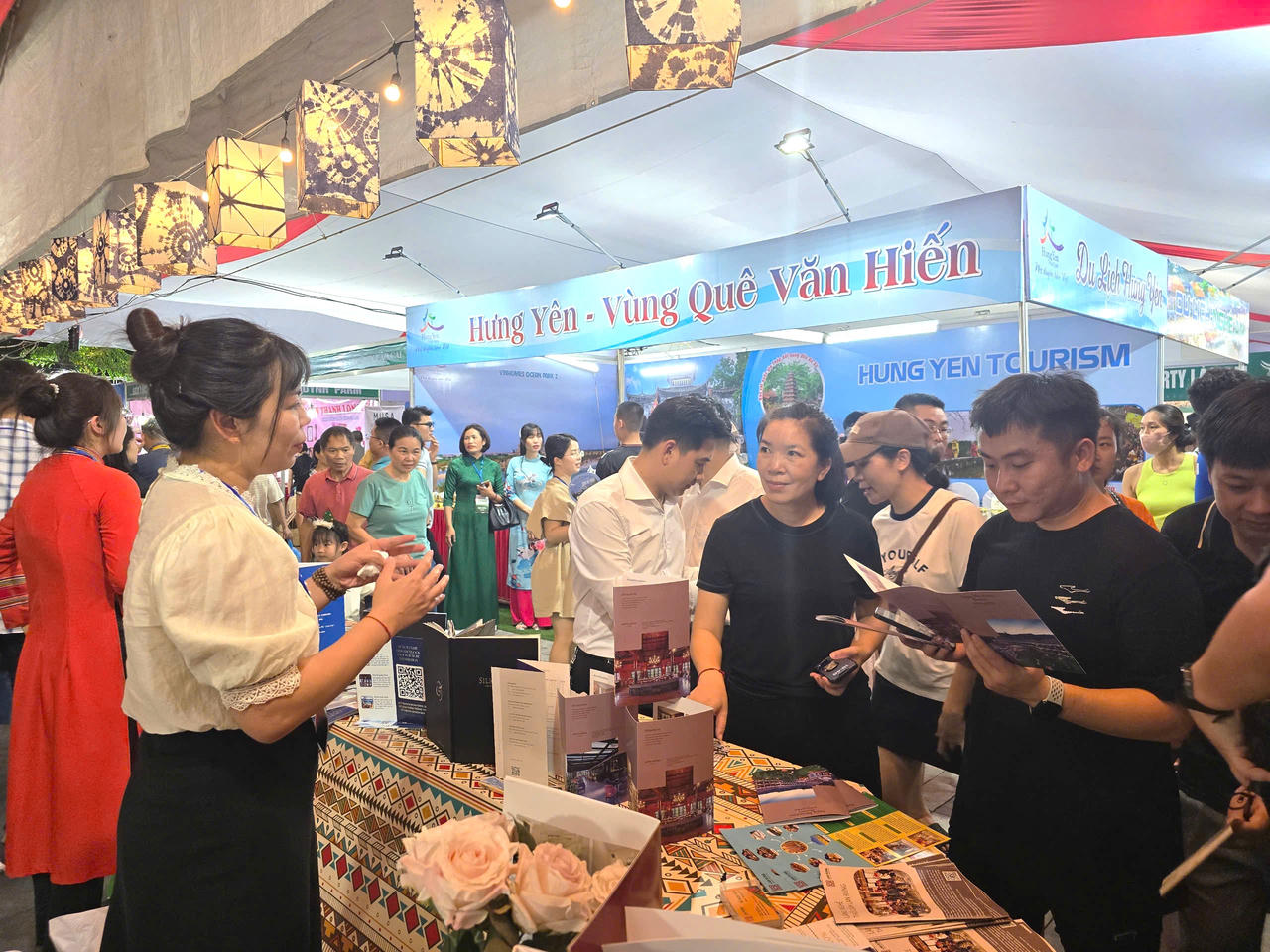 Khai mạc Hội chợ Du lịch quốc tế Lào Cai năm 2025 