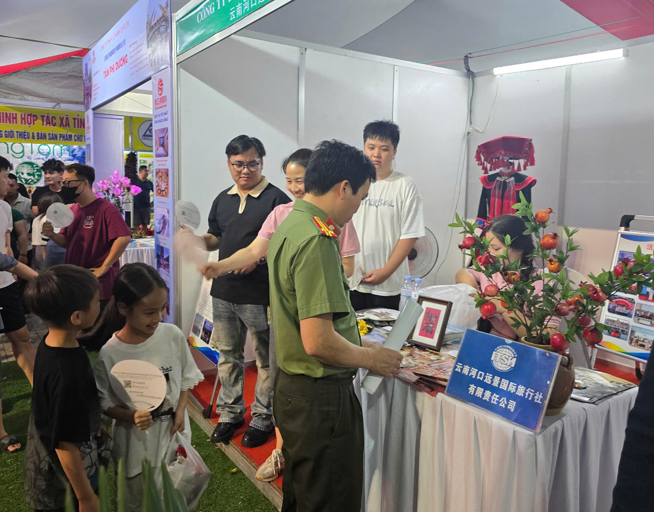 Khai mạc Hội chợ Du lịch quốc tế Lào Cai năm 2025 