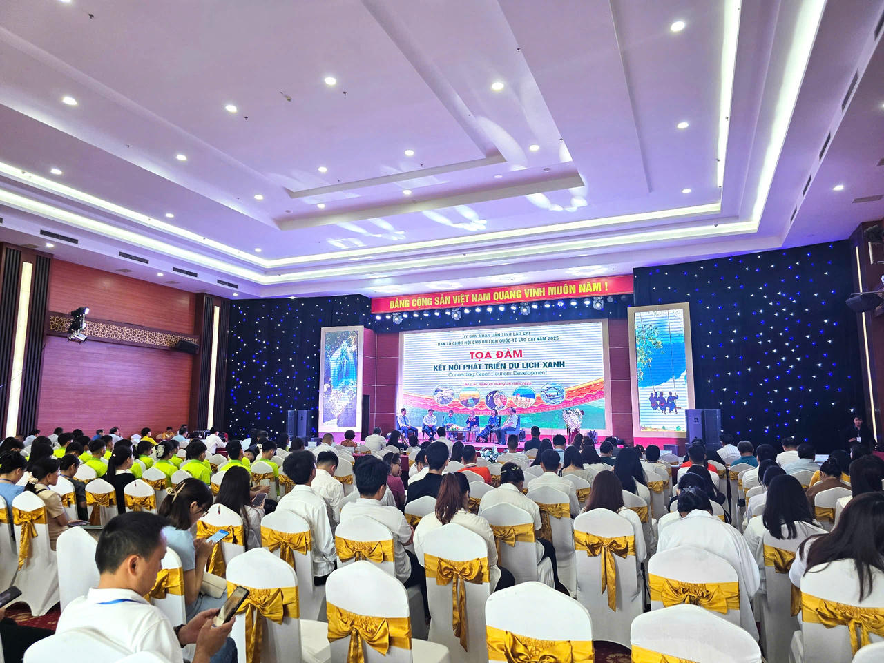 Lào Cai: Tăng cường kết nối, phát triển Du lịch Xanh bền vững