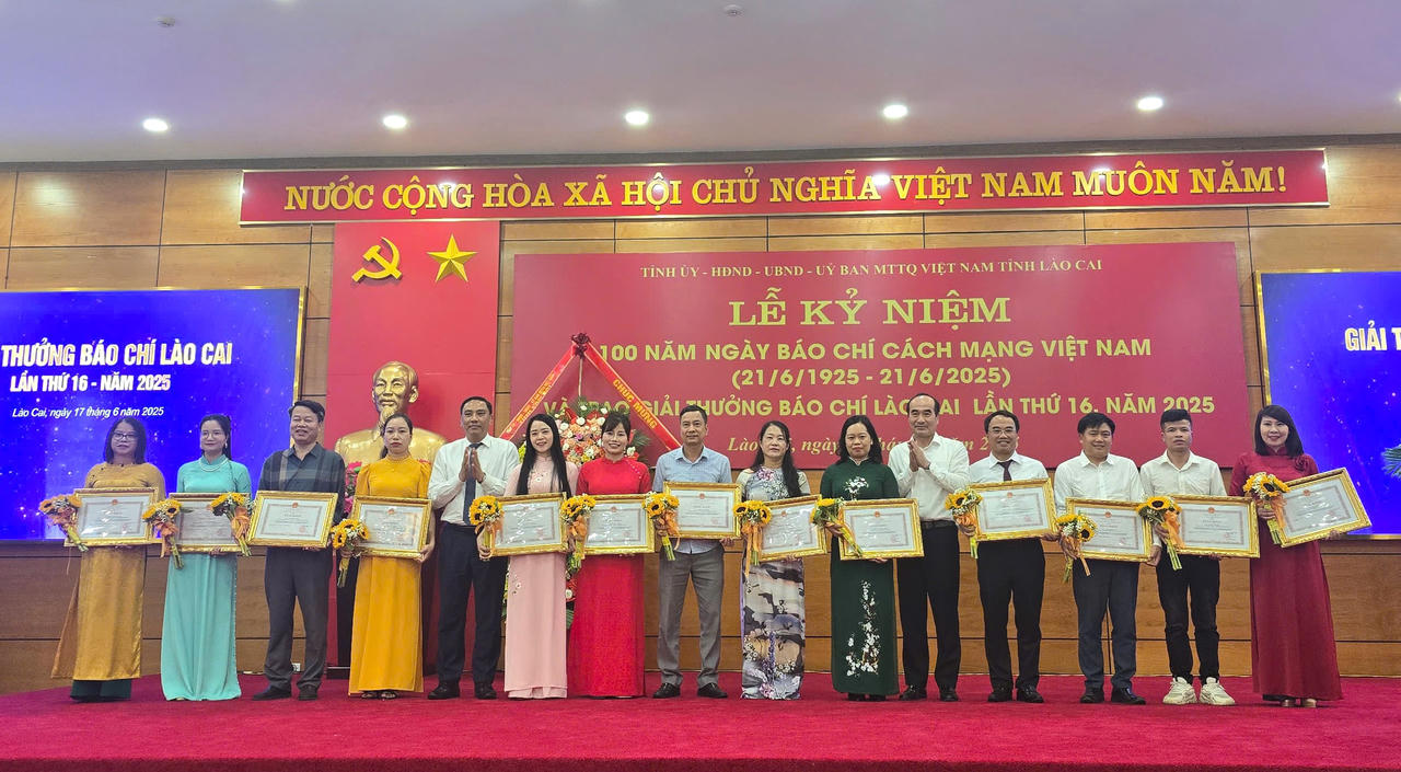 Tác phẩm “Phù sa sẽ chữa lành những vết thương của núi rừng Tây Bắc” đạt giải Báo chí Lào Cai lần thứ 16