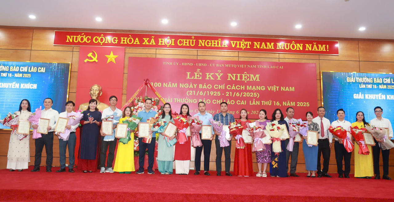 Tác phẩm “Phù sa sẽ chữa lành những vết thương của núi rừng Tây Bắc” đạt giải Báo chí Lào Cai lần thứ 16