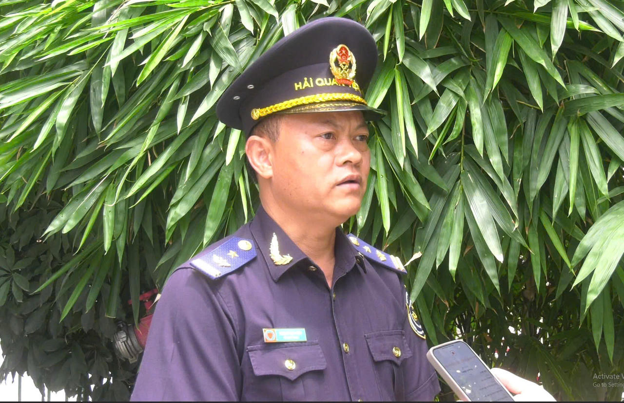  Siết chặt công tác phòng chống buôn lậu, gian lận thương mại tại cửa khẩu quốc tế Lào Cai 