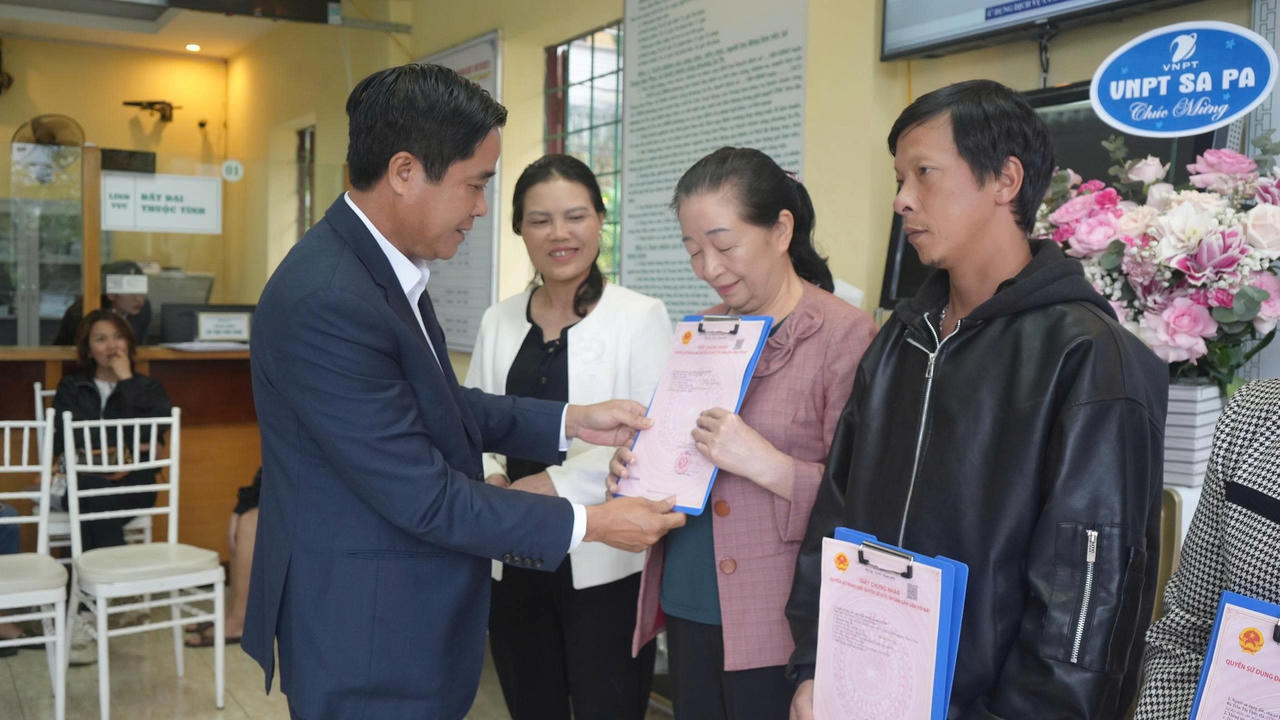 Lào Cai ngày đầu vận hành chính quyền hai cấp diễn ra ổn định, hiệu quả