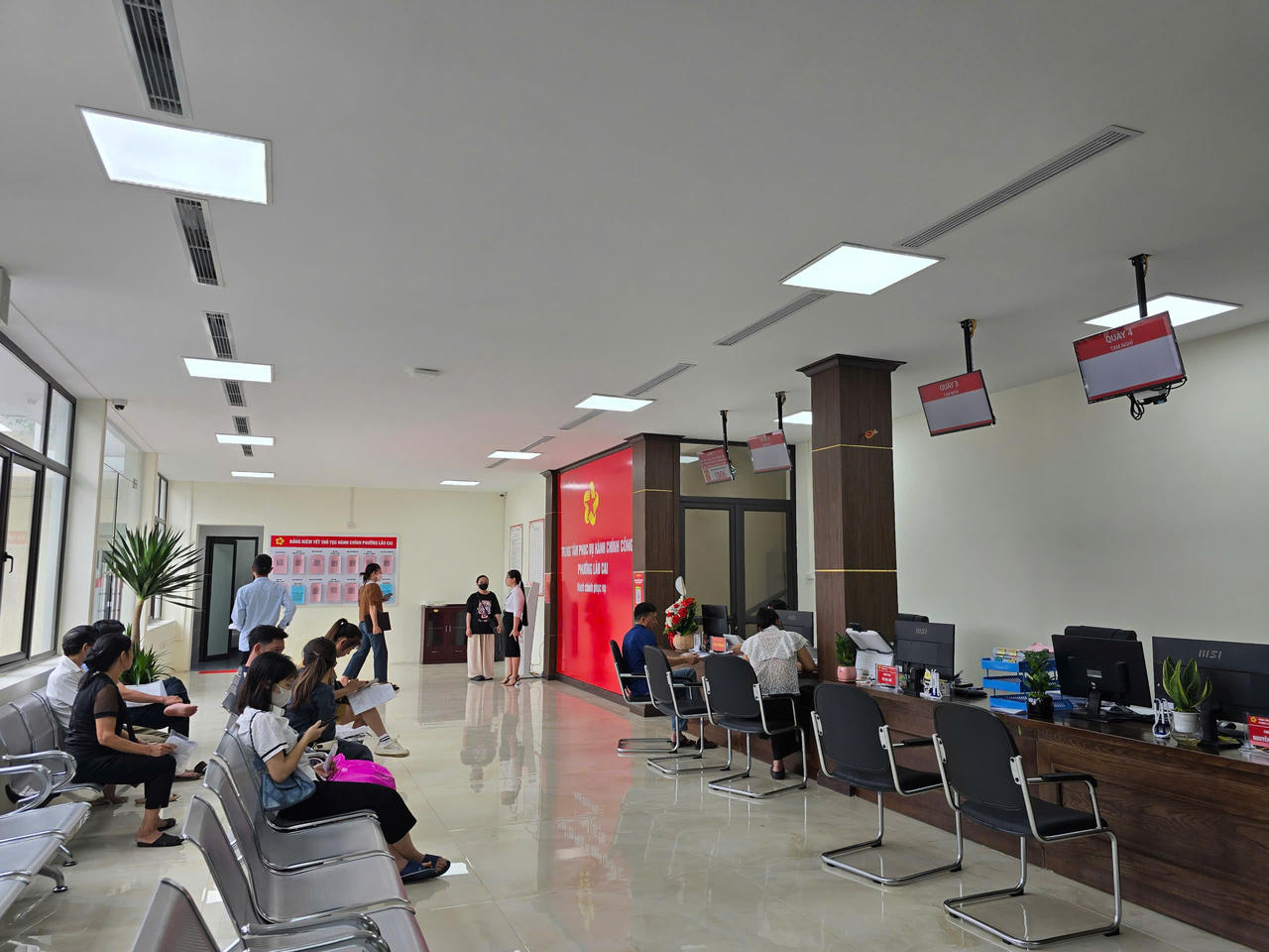 Lào Cai ngày đầu vận hành chính quyền hai cấp diễn ra ổn định, hiệu quả