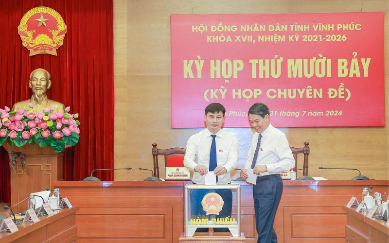 Ông Trần Duy Đông được bầu làm Chủ tịch UBND tỉnh Vĩnh Phúc