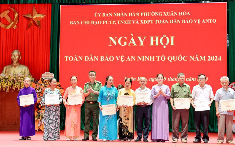 Phó Chủ tịch Ủy ban Trung ương MTTQ Việt Nam dự Ngày hội toàn dân bảo vệ an ninh Tổ quốc tại thành phố Phúc Yên