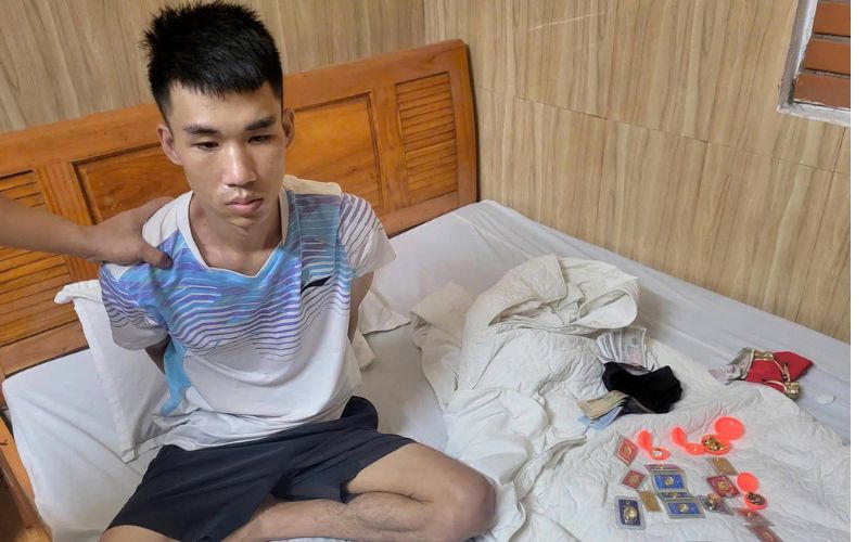 “Đạo trích” đột nhập nhà dân trộm 5 cây vàng