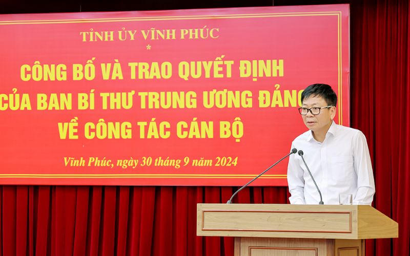 Trao Quyết định ông Bùi Huy Vĩnh giữ chức Phó Bí thư Tỉnh ủy Vĩnh Phúc
