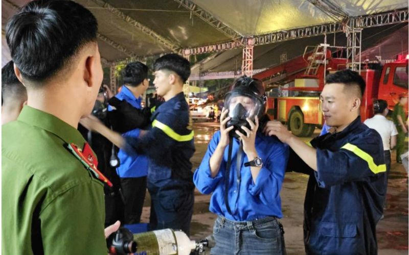 Vĩnh Phúc: Gần 400 người tham gia trải nghiệm, thực hành chữa cháy và cứu nạn, cứu hộ 