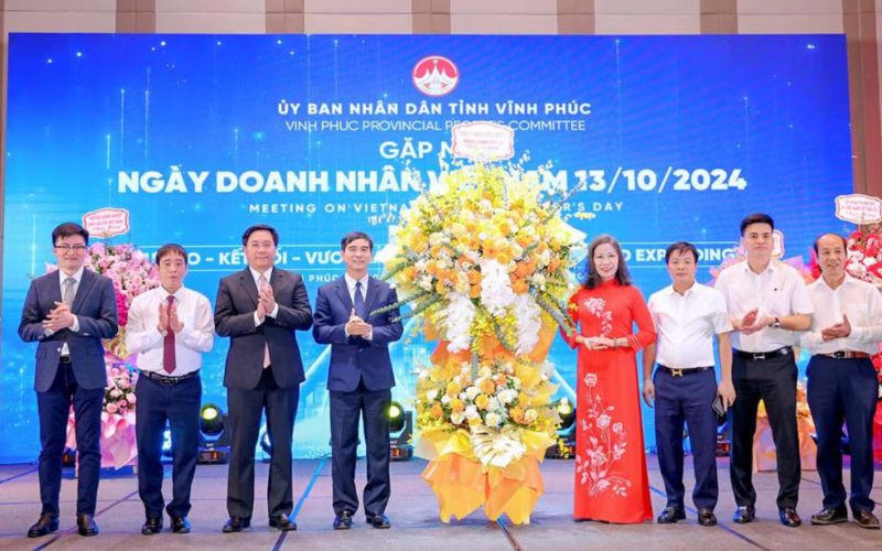Biểu dương những đóng góp của doanh nhân, doanh nghiệp với sự phát triển kinh tế xã hội Vĩnh Phúc