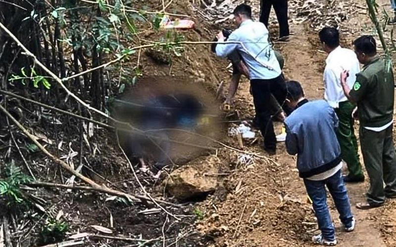Một người đàn ông bị chém tử vong trên đồi xóm Lòn - Cao Phong