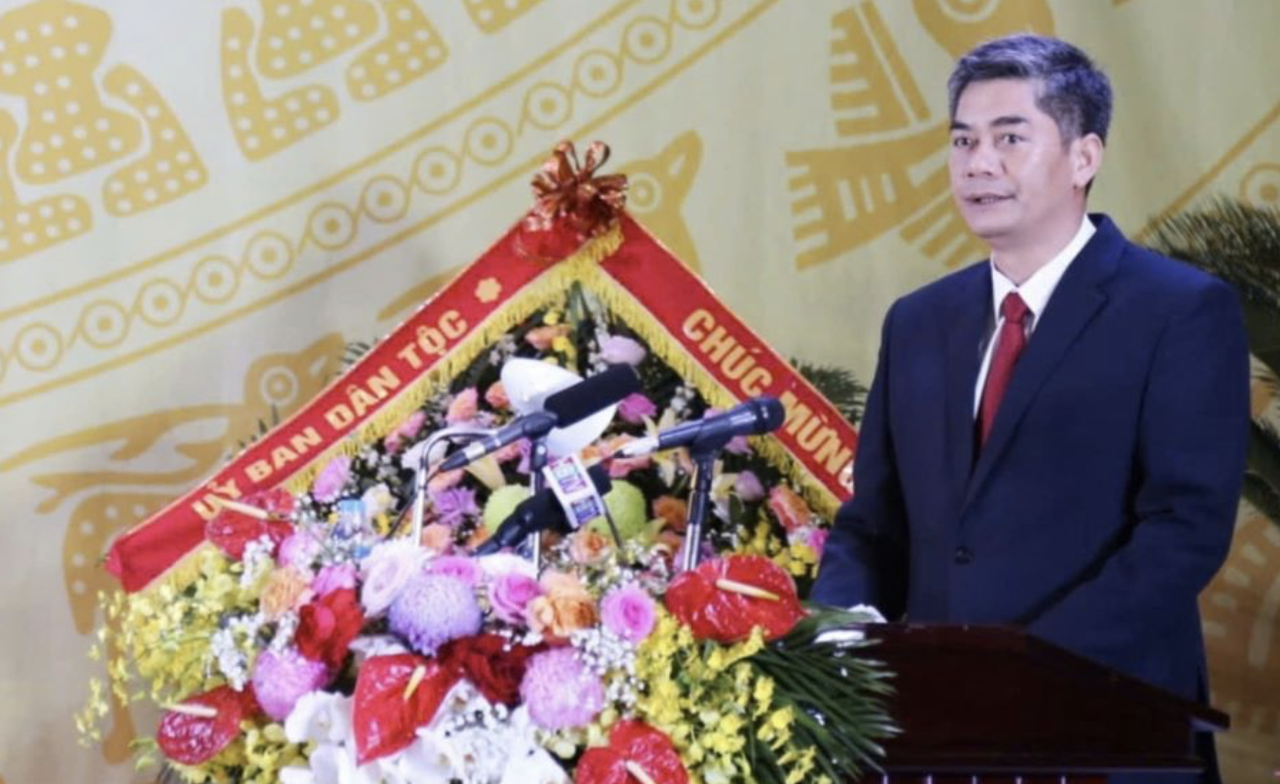 Thứ trưởng Y Vinh Tơr dự Đại hội Đại biểu các dân tộc thiểu số tỉnh Hòa Bình