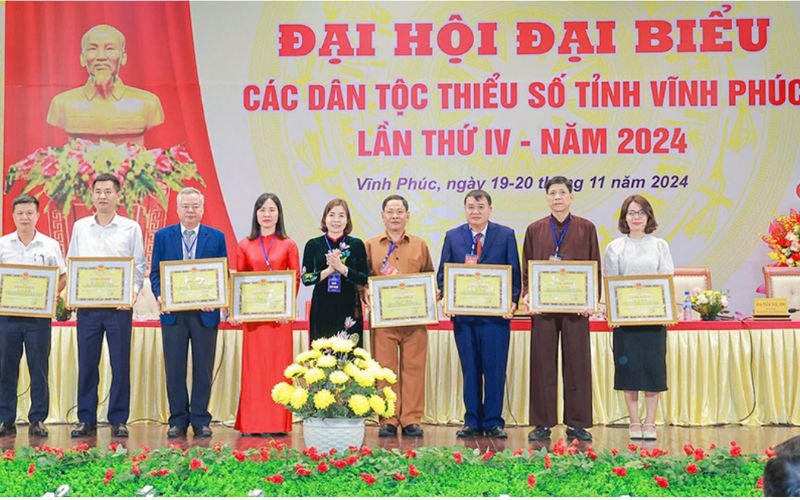 Thứ trưởng Nông Thị Hà dự Đại hội đại biểu các dân tộc thiểu số tỉnh Vĩnh Phúc