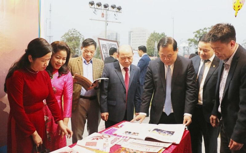 Hòa Bình khai mạc Hội báo Xuân Ất Tỵ 2025