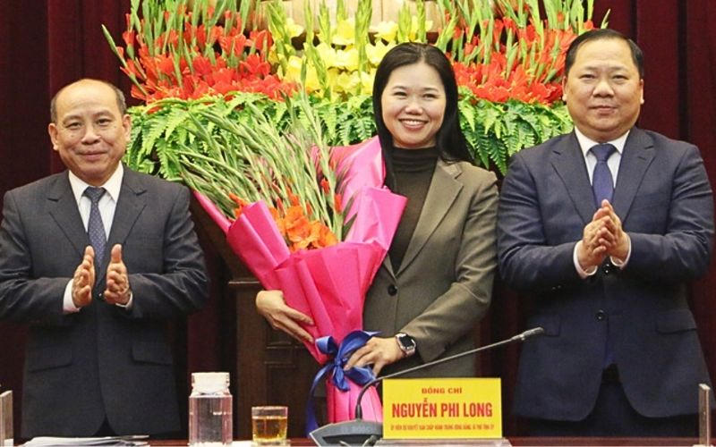 Bà Bùi Thị Minh được giới thiệu giữ chức Chủ tịch HĐND tỉnh Hòa Bình