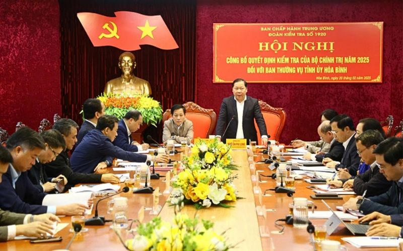 Công bố Quyết định kiểm tra Ban Thường vụ Tỉnh ủy Hòa Bình