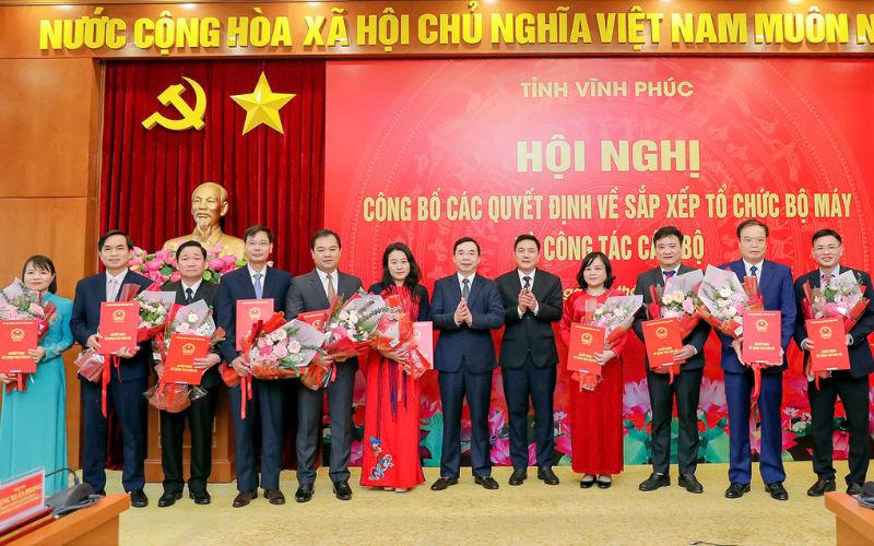 Vĩnh Phúc công bố các Quyết định về sắp xếp tổ chức bộ máy
