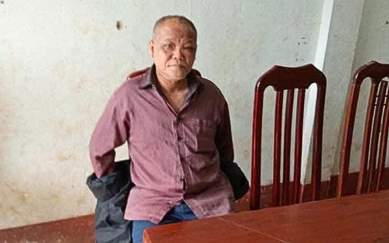 Người đàn ông dùng gậy sắt truy sát mẹ và vợ chồng em trai 