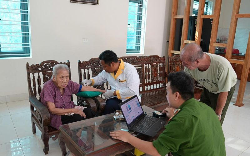 Thu thập mẫu ADN người thân của các liệt sĩ chưa rõ danh tính tại Hòa Bình