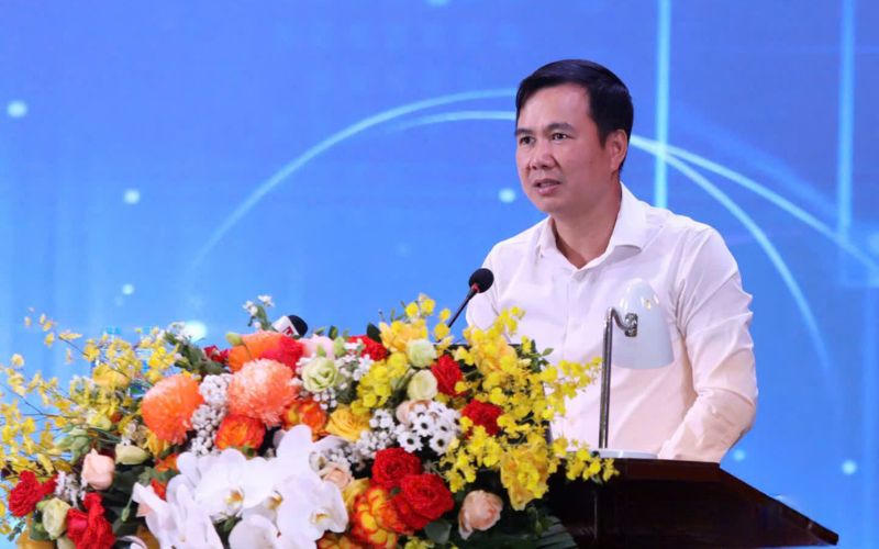 Thứ trưởng Bùi Thế Duy dự Lễ phát động phong trào Bình dân học vụ số tại tỉnh Hòa Bình