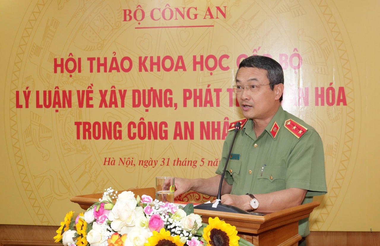 Đẩy mạnh xây dựng, phát triển văn hoá trong Công an nhân dân