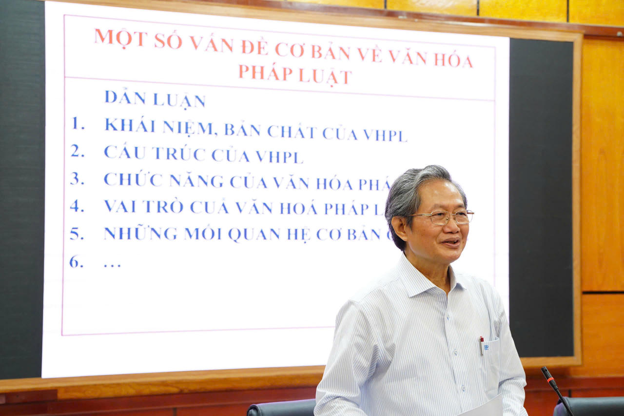 Hội nghị bàn tròn “Văn hoá pháp luật”: Tăng cường nghiên cứu văn hoá pháp luật trong khoa học pháp lý