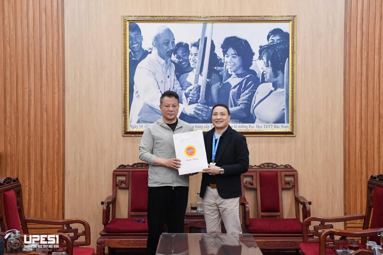 Đoàn Cầu lông Thượng Hải sang thăm và tập huấn tại Trường Đại học TDTT Bắc Ninh