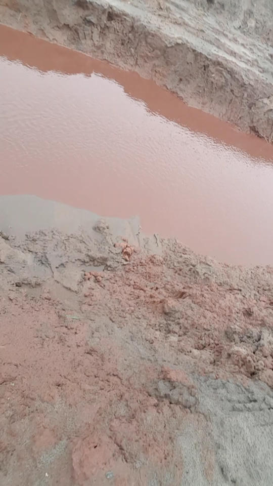 Cảng Việt Trì – Phú Thọ: Doanh nghiệp xả thải bức tử sông Lô