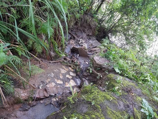 Cảng Việt Trì – Phú Thọ: Doanh nghiệp xả nước thải xuống sông Lô tạm dừng hoạt động?