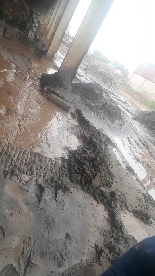 Cảng Việt Trì – Phú Thọ: Doanh nghiệp xả nước thải xuống sông Lô tạm dừng hoạt động?