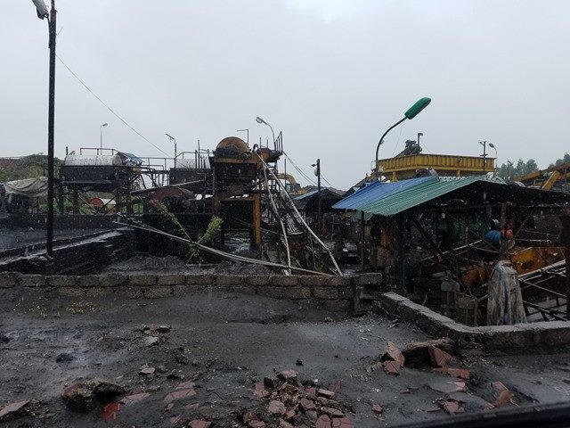 Cảng Việt Trì – Phú Thọ: Doanh nghiệp xả nước thải xuống sông Lô tạm dừng hoạt động?