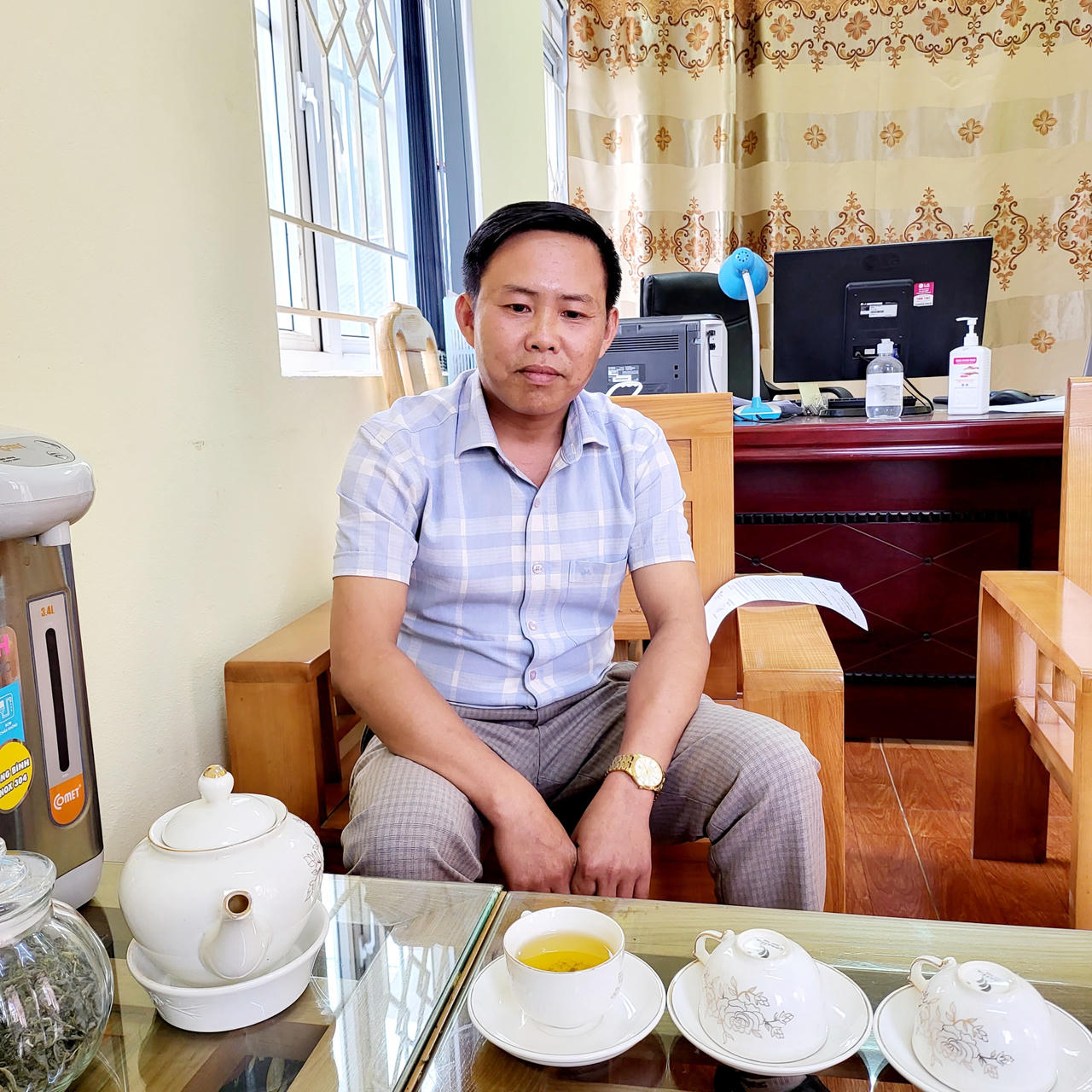 Yên Bái: Khai thác cát trái phép tại hồ thủy điện Văn Chấn