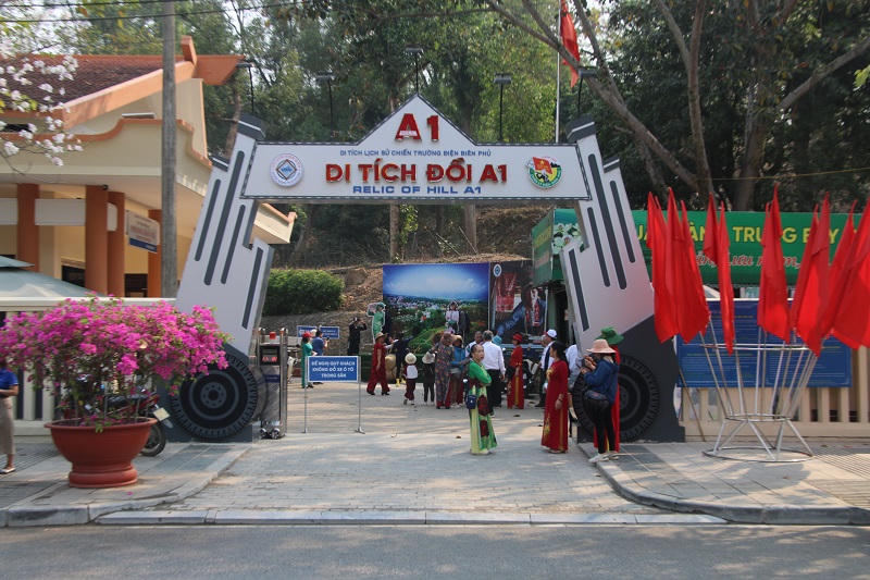 Điện Biên nhộn nhịp đón du khách