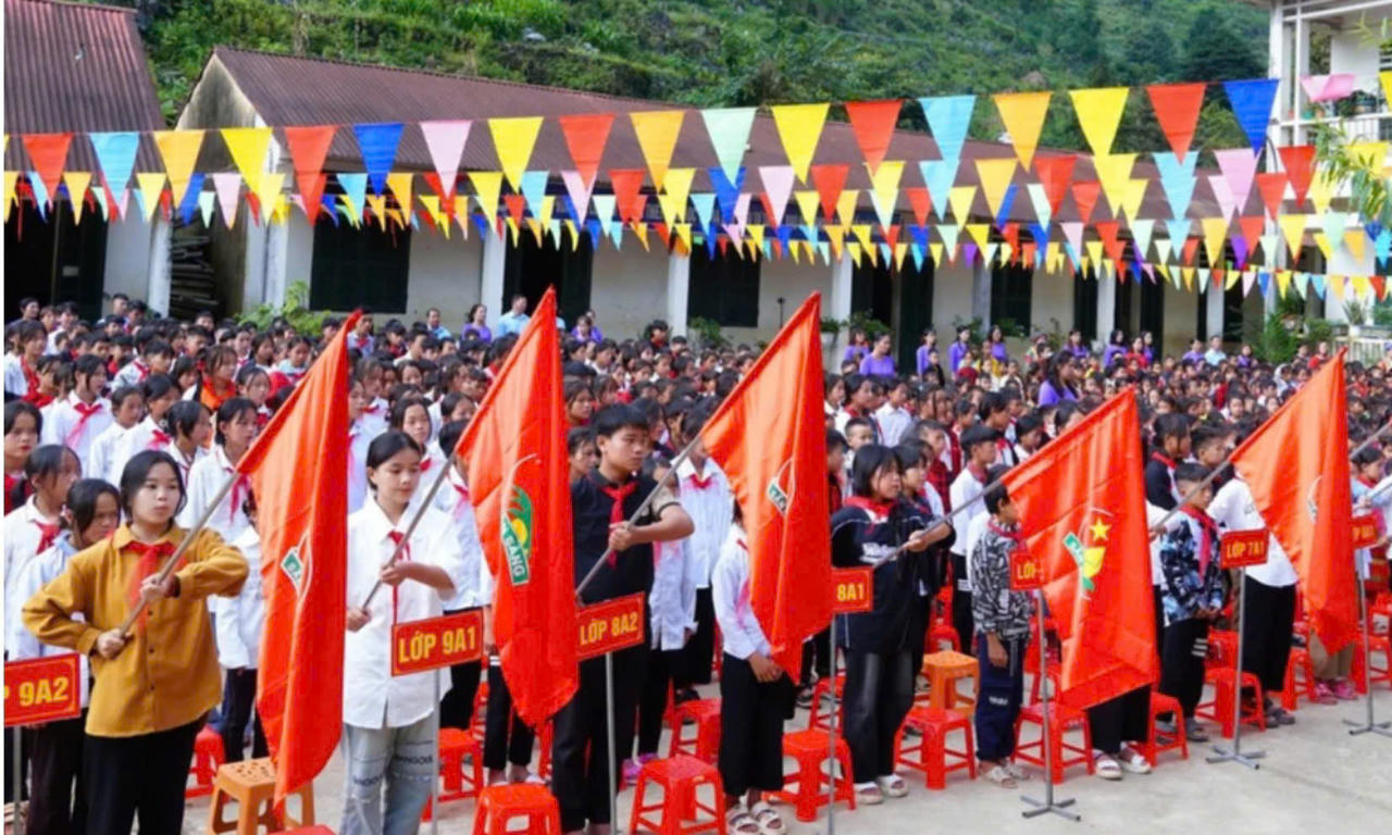 Không khí háo hức chào đón năm học mới tại khắp các tỉnh thành cả nước