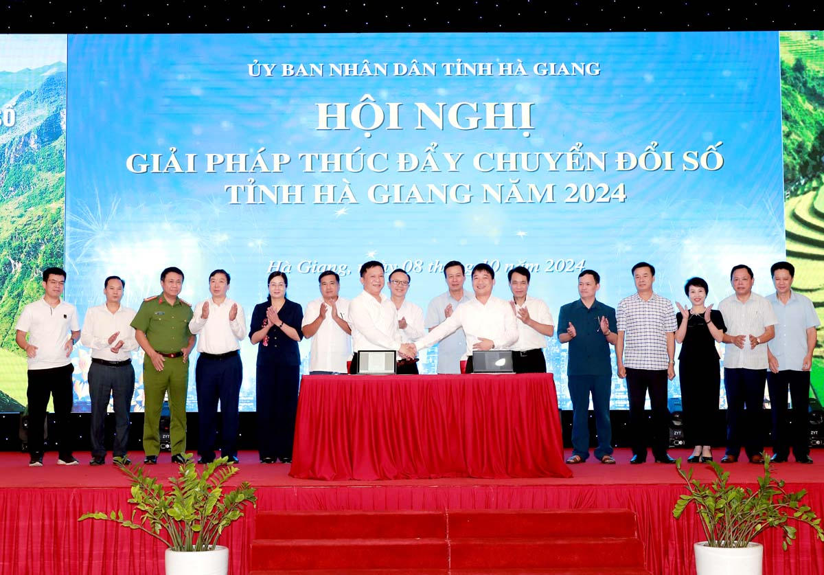 Hà Giang bàn giải pháp thúc đẩy chuyển đổi số
