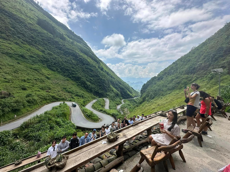 Hà Giang giảm 30% giá khách sạn mùa hoa Tam giác mạch để kích cầu du lịch