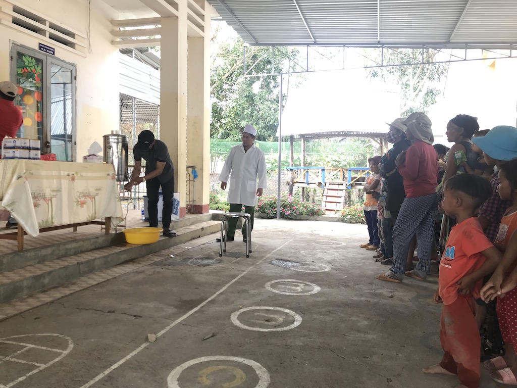 Trại giam Gia Trung cùng dân phòng dịch bệnh