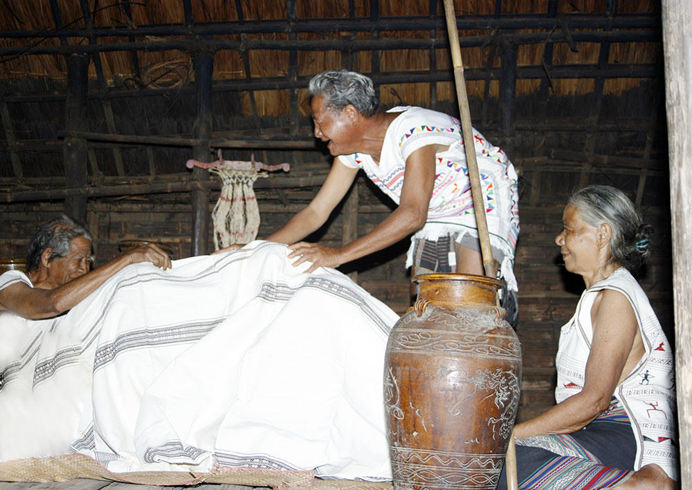 Những nghi thức, tập tục lạ kỳ của người Mạ trên dải Trường Sơn