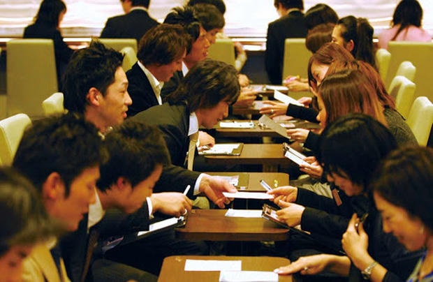 Áp lực cuộc sống đưa đến những cuộc hôn nhân “không cần tình yêu, chỉ cần điều kiện” 