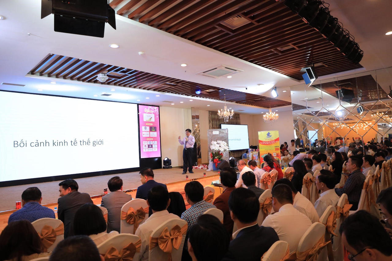 (TP. HCM) Sự kiện B2B - Chào xuân 15 Hội: Nghe chuyên gia chia sẻ về tình hình kinh tế các ngành nghề trong năm 2023 và cơ hội kết nối giao thương giữa các doanh nghiệp