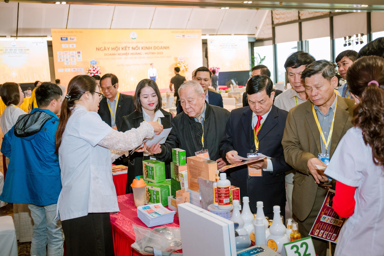 Ngày Hội Kết Nối Kinh Doanh, Doanh Nghiệp Hoàng - Huỳnh Việt Nam