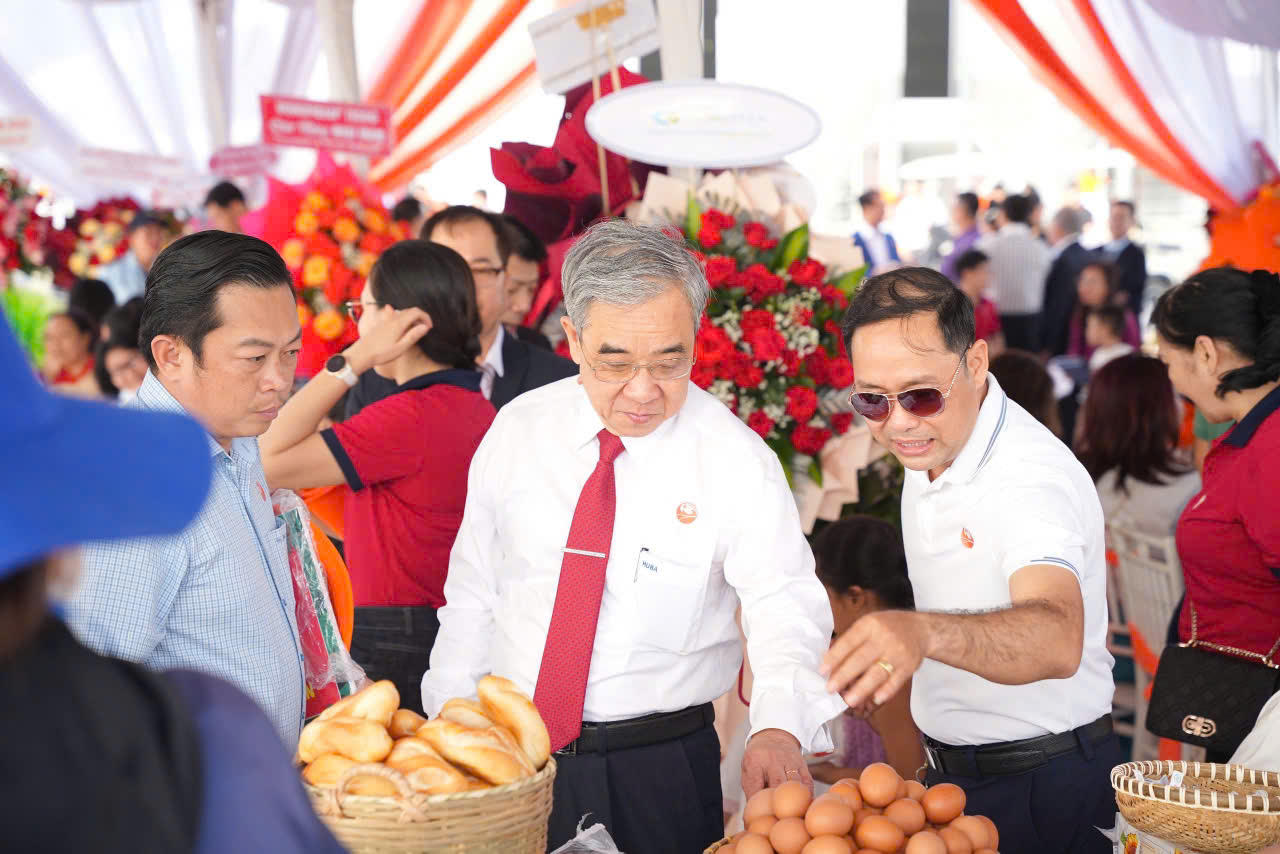 Mebi Farm - khu nuôi gà đẻ trứng công nghệ cao lớn nhất tỉnh Bình Thuận