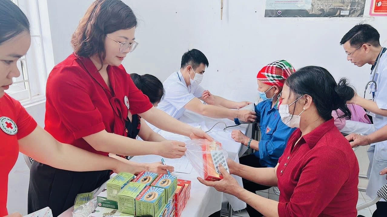 Lạng Sơn: Ưu tiên phát triển y tế cho đồng bào dân tộc thiểu số và miền núi