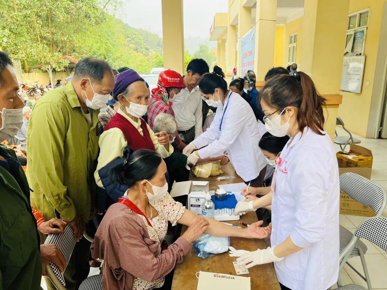 Lạng Sơn: Ưu tiên phát triển y tế cho đồng bào dân tộc thiểu số và miền núi