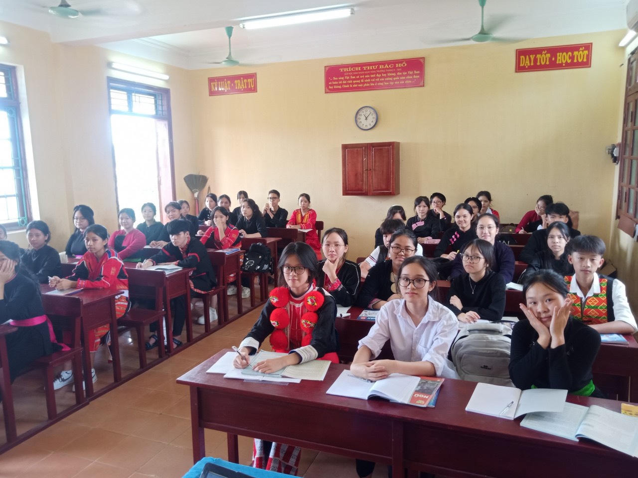 Tuyên Quang nâng cao tỷ lệ học sinh dân tộc thiểu số được chăm sóc giáo dục