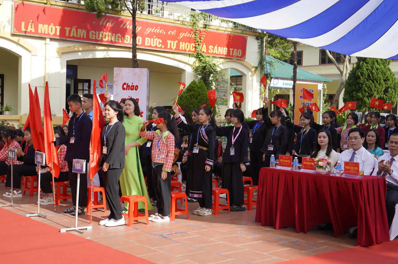 Lạng Sơn: Ban hành nhiều chính sách hiệu quả cho học sinh dân tộc nội trú, bán trú