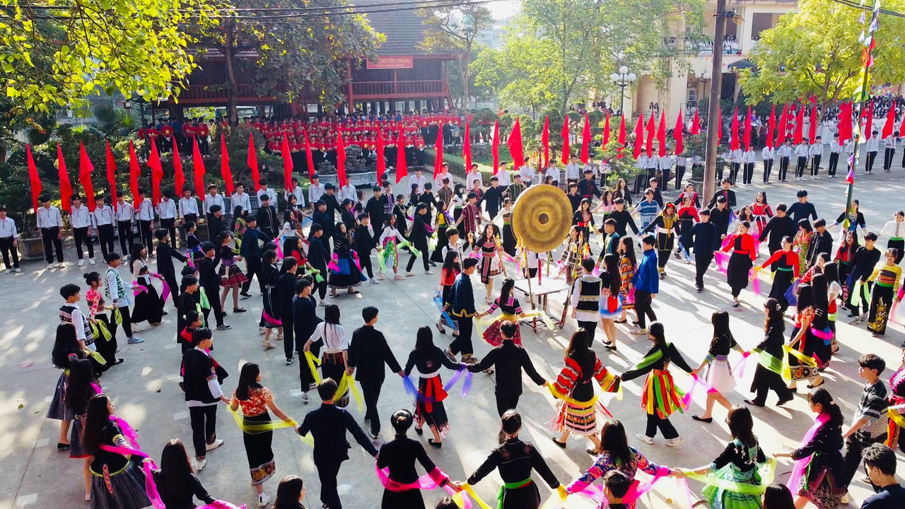 Phát triển nguồn nhân lực vùng đồng bào dân tộc thiểu số