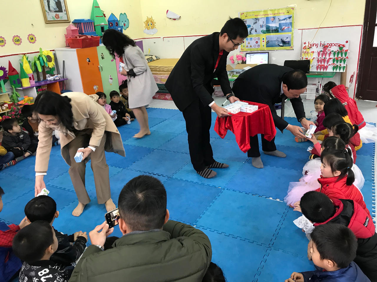 Hưởng ứng chương trình sữa học đường, VPMilk tặng 15 000 hộp sữa VPMilk Grown+ tại Vĩnh Phúc